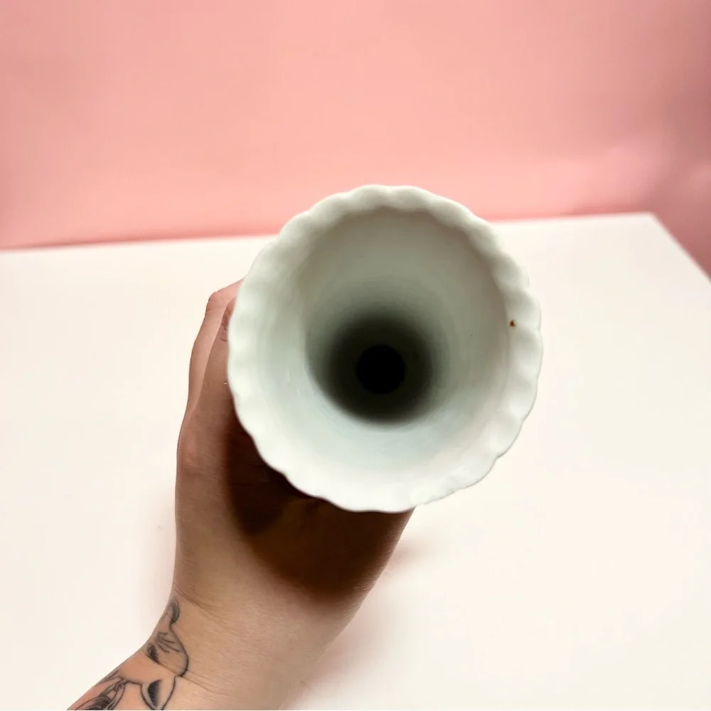 Vintage retro pastel floral rose vase - Picture 4 of 8